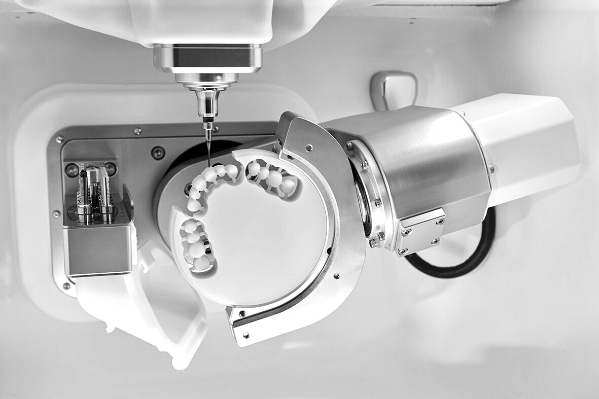 Construction detail of the ARUM A3 Pro housing and controls