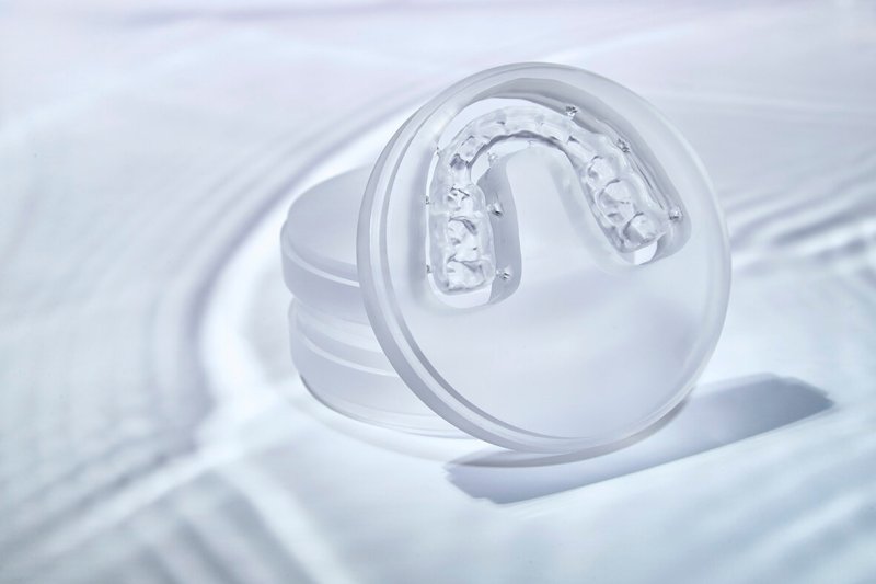 Clear occlusal splint photographed in water
