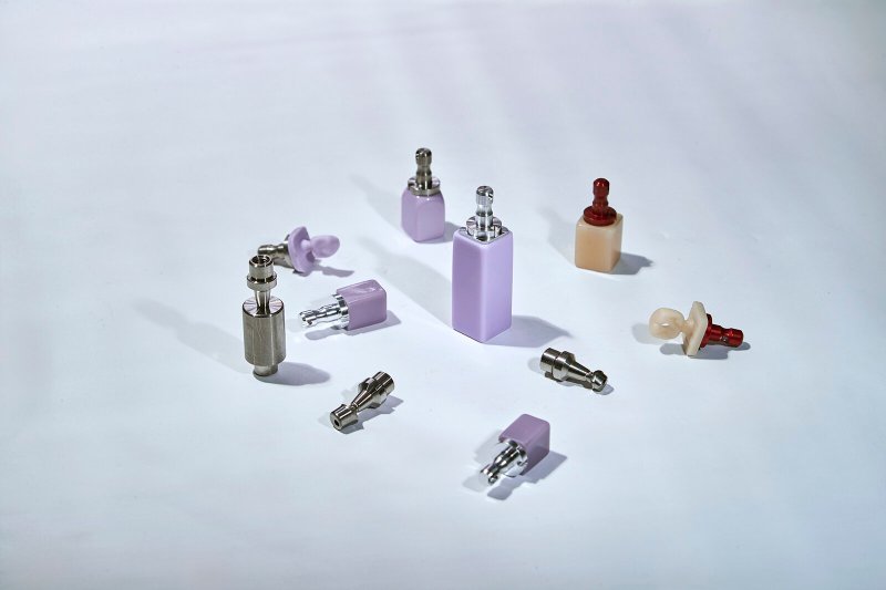 Scanbodies, analogs, and implant components