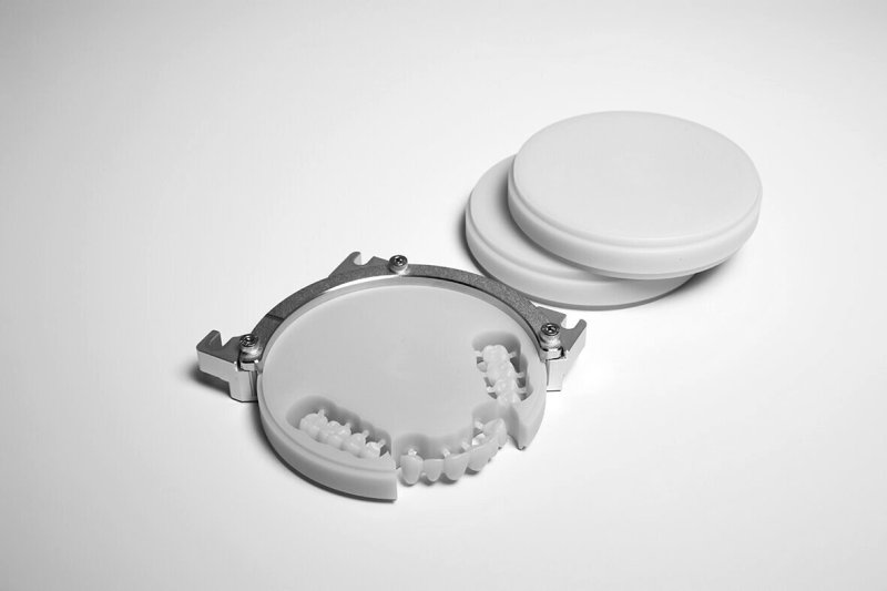 Milled PMMA full-arch try-in restoration